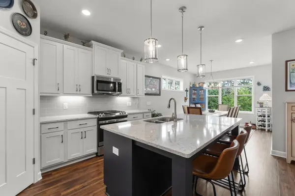 8034 Glenwood DR, Lino Lakes, MN 55014