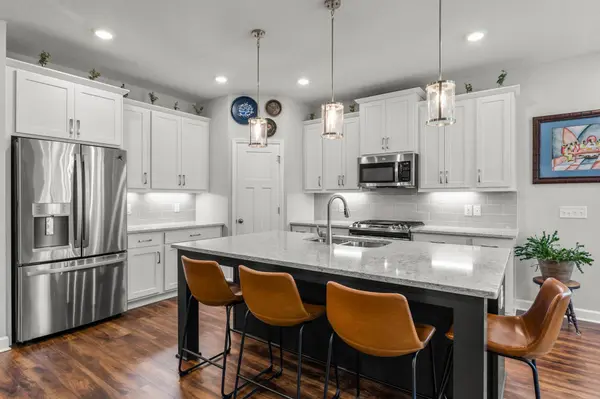 8034 Glenwood DR, Lino Lakes, MN 55014