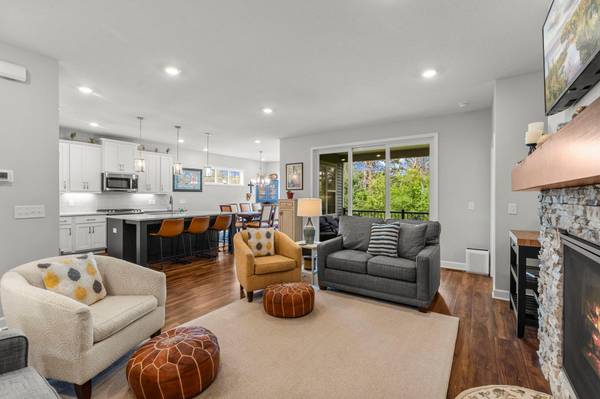 8034 Glenwood DR, Lino Lakes, MN 55014