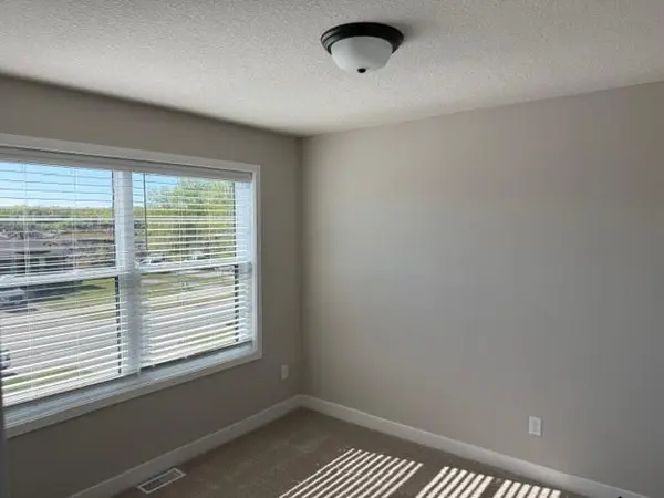 10554 Robinwood RD, Chaska, MN 55318