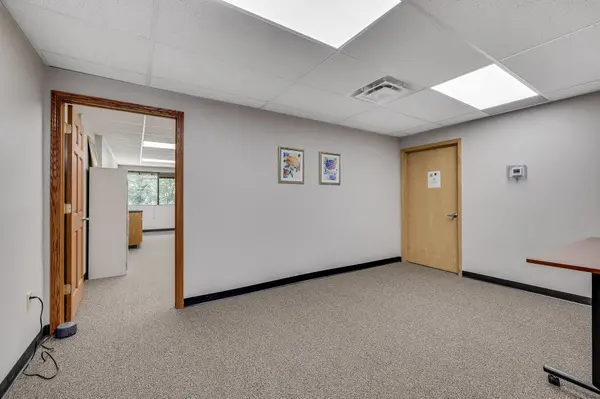 4205 Lancaster LN N, Plymouth, MN 55441