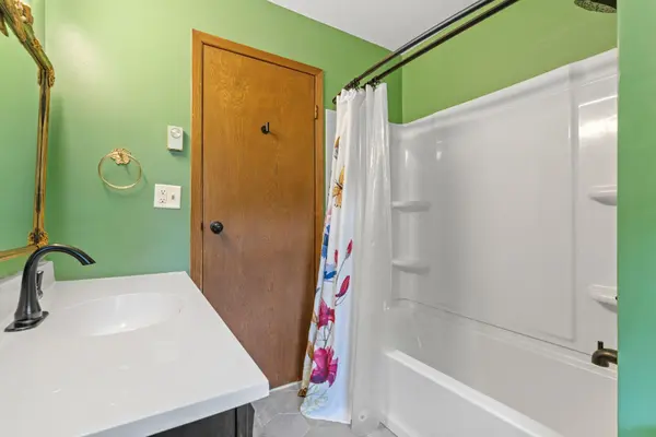 5352 Eagle Creek BLVD, Shakopee, MN 55379