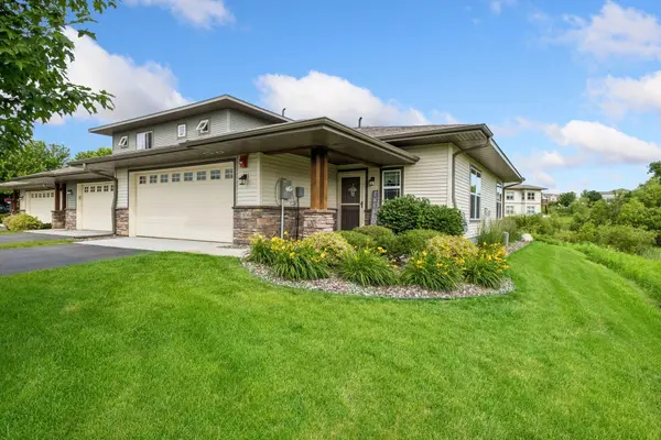 1106 Lorraine CT, Carver, MN 55315