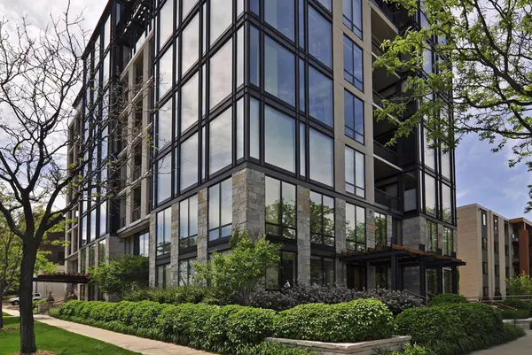 301 Kenwood Pkwy #302, Minneapolis, MN 55403