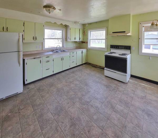 350 River AVE, Middle River, MN 56737