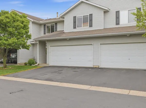 2058 Parkway AVE, Shakopee, MN 55379