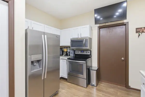 2058 Parkway AVE, Shakopee, MN 55379