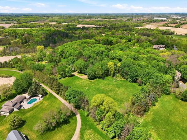 2782 x Tamarack DR, Medina, MN 55356