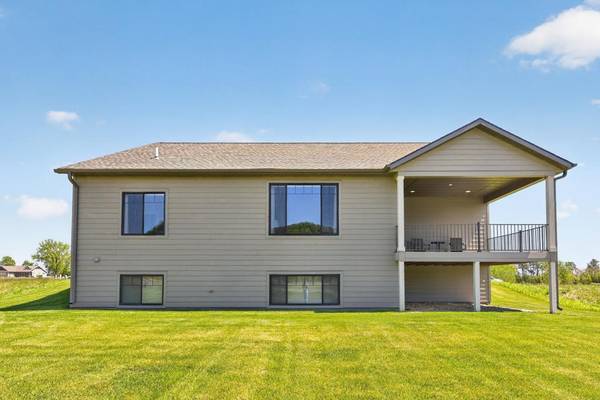 1509 Wildwood DR, Lake City, MN 55041
