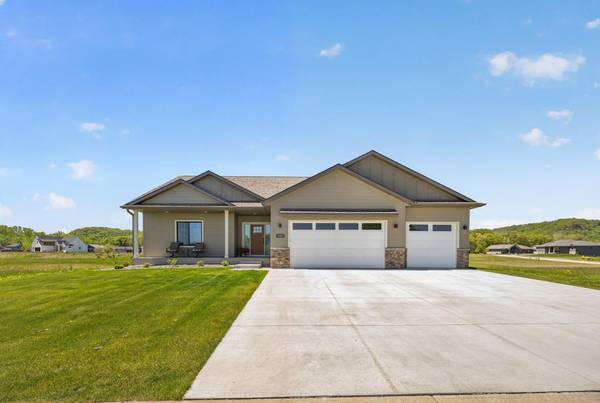 1509 Wildwood DR, Lake City, MN 55041