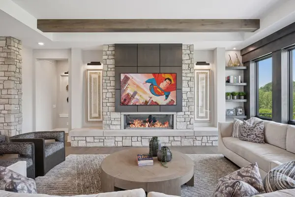 6529 Peaceful LN, Chanhassen, MN 55317