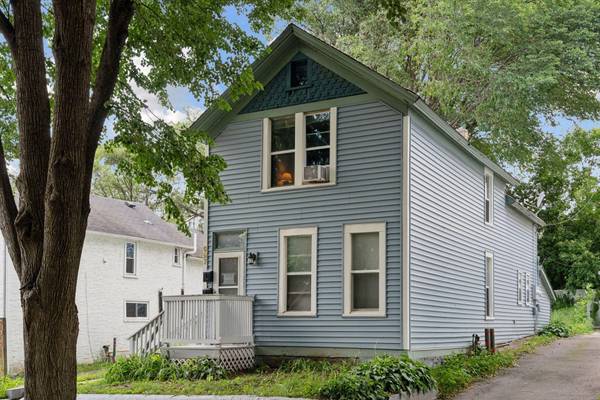 997 Marion ST, Saint Paul, MN 55117