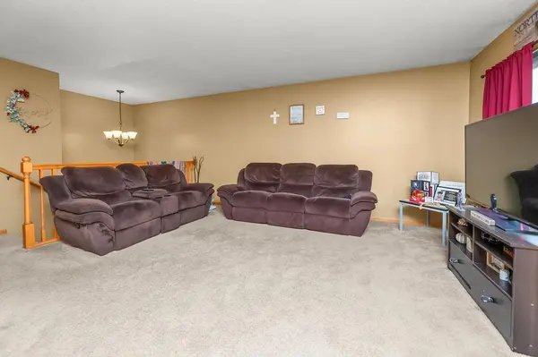 2728 33 1/2 AVE S, Fargo, ND 58104
