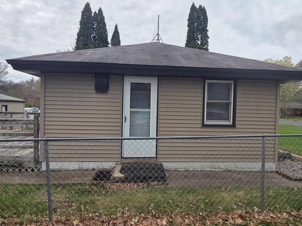 6800 Perry AVE N, Brooklyn Center, MN 55429