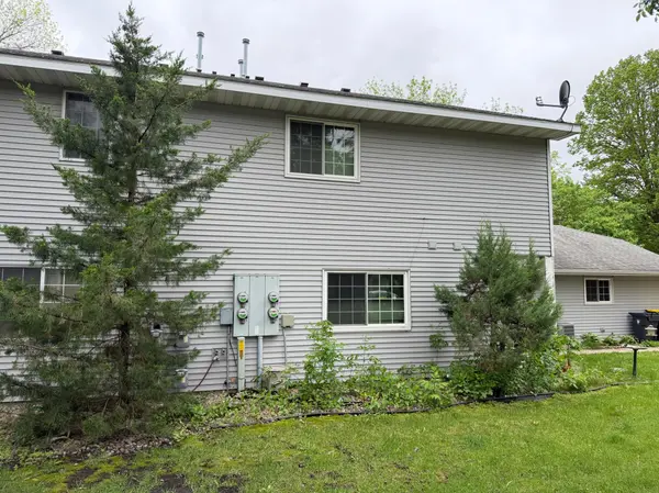 1622 Pleasant View DR #C, North Mankato, MN 56003