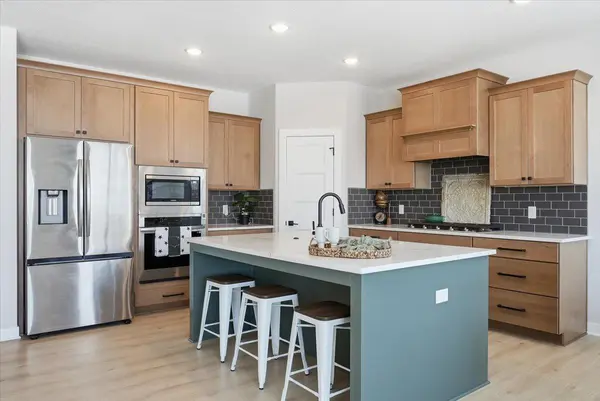 634 Elizabeth WAY, Hudson, WI 54016