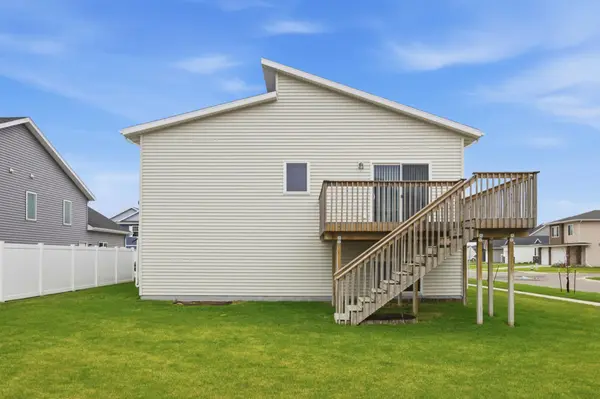 701 Albert DR W, West Fargo, ND 58078