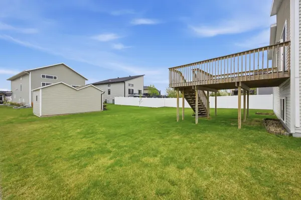 701 Albert DR W, West Fargo, ND 58078