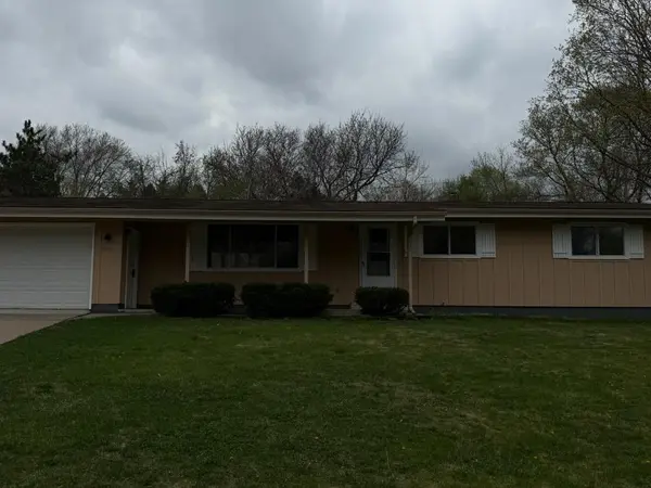 19115 Homestead CIR, Eden Prairie, MN 55346