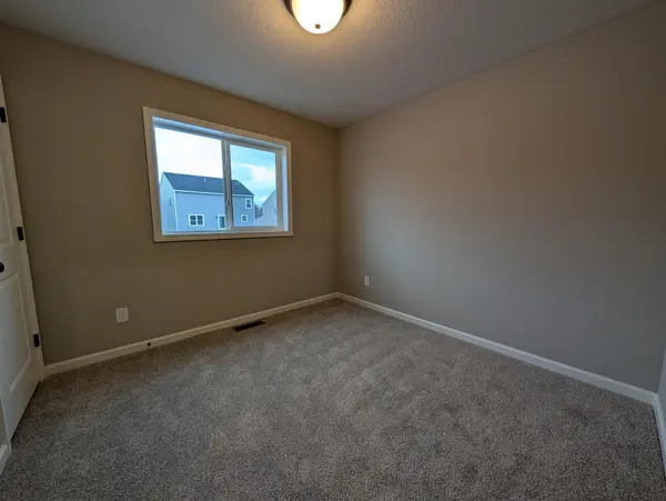 10550 Goodview AVE S, Cottage Grove, MN 55016