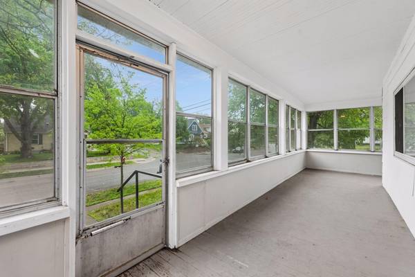 1282 Hewitt AVE, Saint Paul, MN 55104
