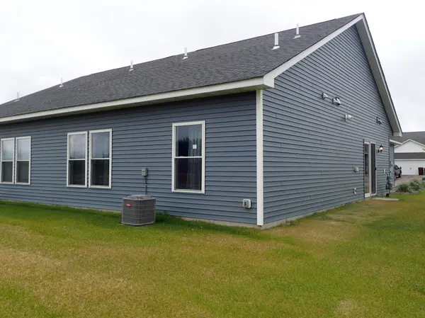 39872 Fallbrook AVE, North Branch, MN 55056