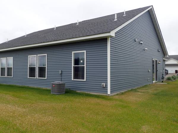 39872 Fallbrook AVE, North Branch, MN 55056