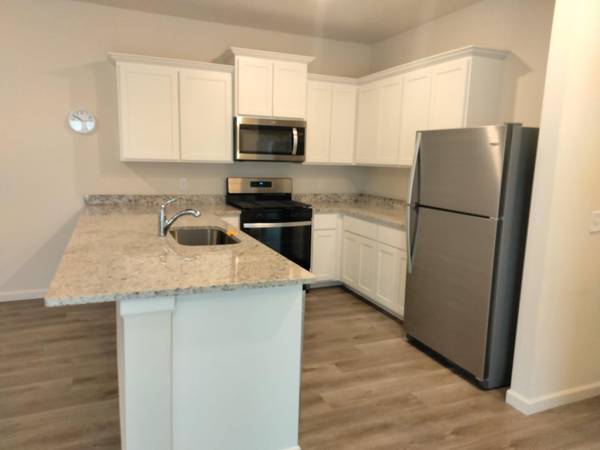 39872 Fallbrook AVE, North Branch, MN 55056