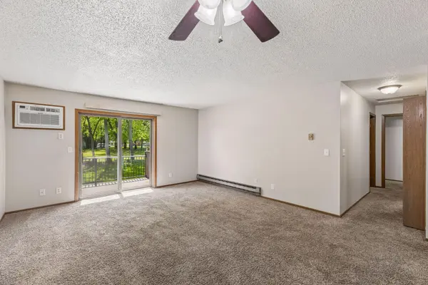 5447 Babcock TRL #S206, Inver Grove Heights, MN 55077