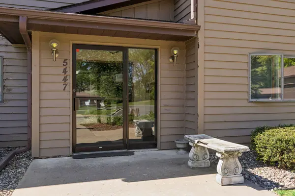 5447 Babcock TRL #S206, Inver Grove Heights, MN 55077