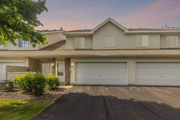7036 49th ST N, Oakdale, MN 55128