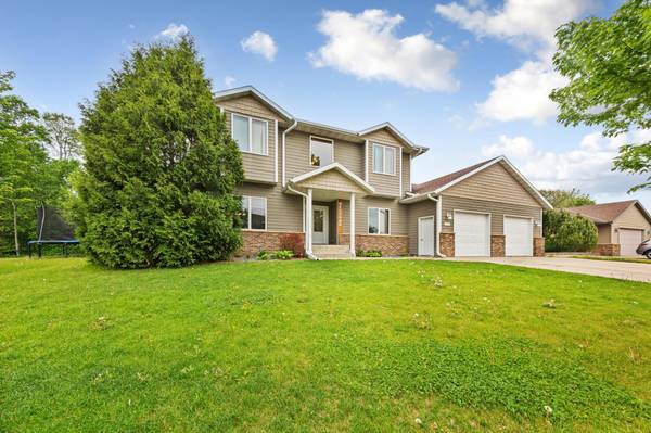 1540 Greenleaf RD, Owatonna, MN 55060