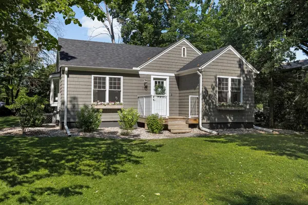 1385 Arbor ST, Wayzata, MN 55391