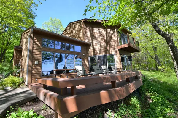 1887 Dusty LN, Mora, MN 55051