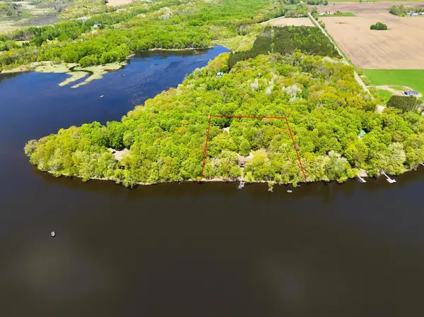 1887 Dusty LN, Mora, MN 55051
