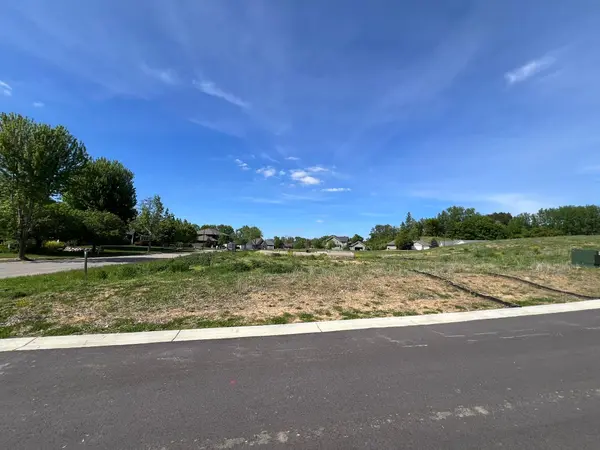 2561 Goldfinch LN, Red Wing, MN 55066