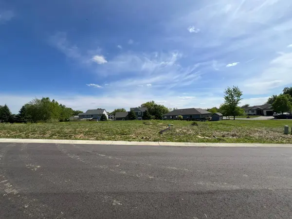 2580 Gold Finch LN, Red Wing, MN 55066