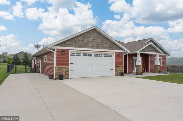 34 Evergreen LN, Madison Lake, MN 56063