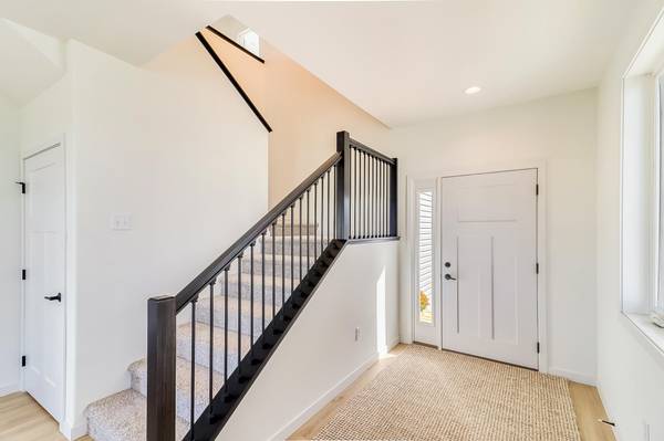 6800 32nd ST S, Fargo, ND 58104
