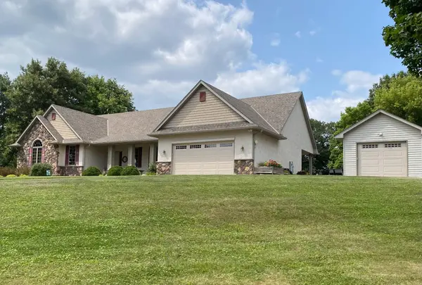 1118 25th ST NW, Buffalo, MN 55313