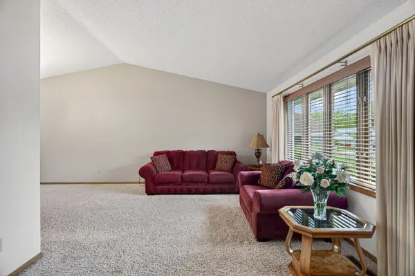 3324 Geselle LN NW, Rochester, MN 55901