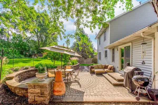 2308 Horizon PL, Burnsville, MN 55337