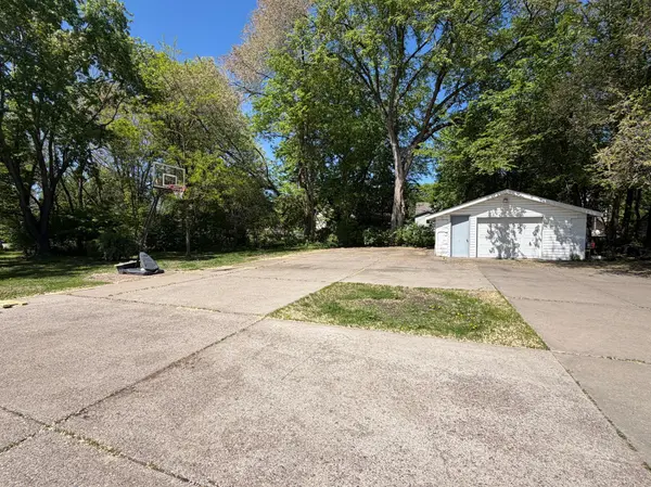 313 E Broadway ST, Monticello, MN 55362