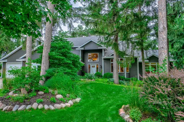 1005 Spruce DR, Hudson, WI 54016