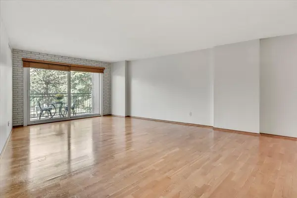 210 W Grant ST #210, Minneapolis, MN 55403
