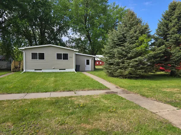 1561 Broadway ST, Bigelow, MN 56117