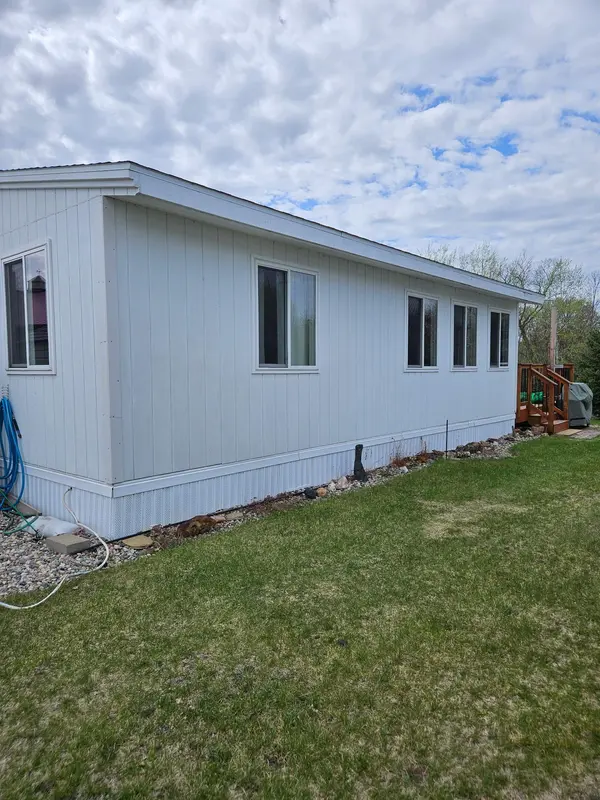 1540 S US 59 HWY S #702, Detroit Lakes, MN 56501
