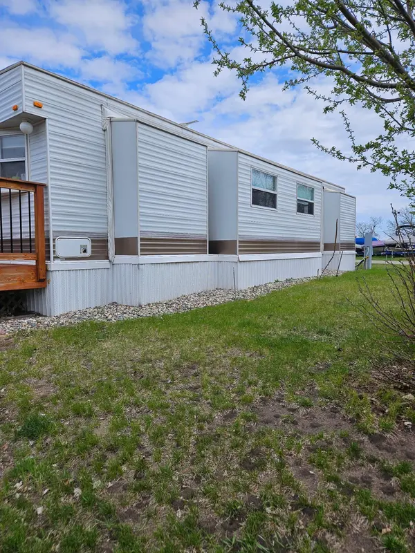 1540 S US 59 HWY S #702, Detroit Lakes, MN 56501