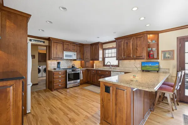 412 Willow LN, Watertown, MN 55388