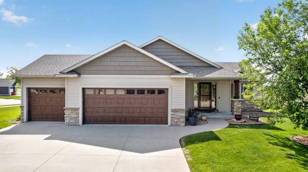 4201 Dodge LN NE, Rochester, MN 55906